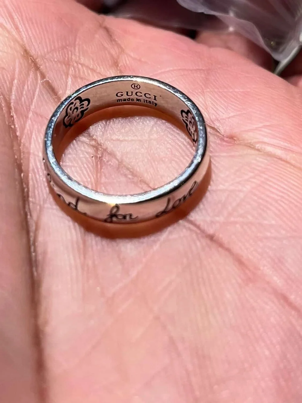 Gucci Silver-Tone Engraved Men's Band Ring